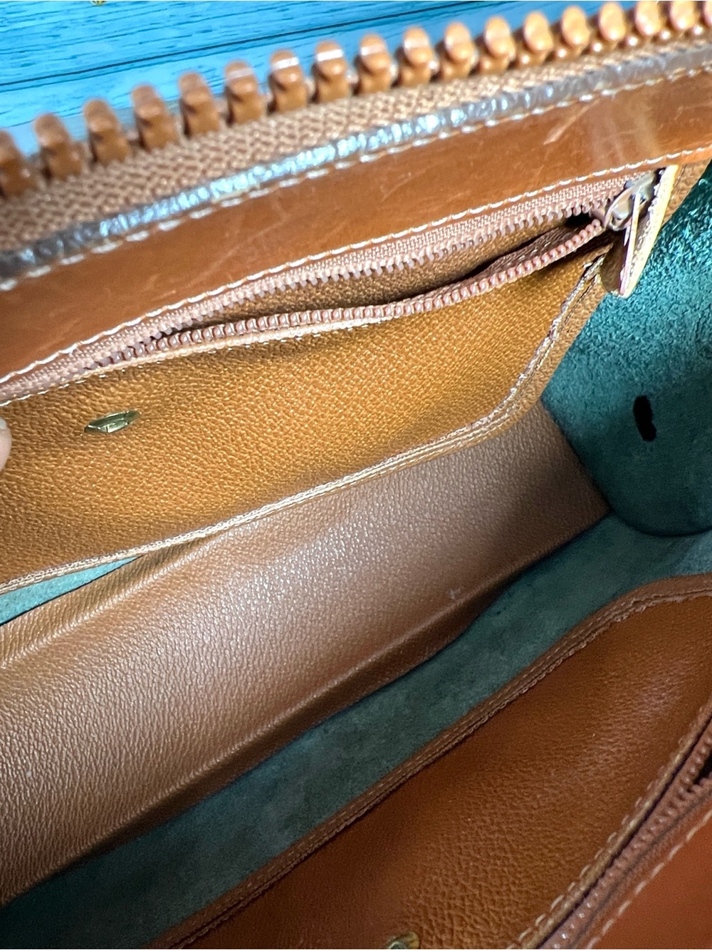 🦆 DOONEY & BOURKE FIR GREEN AND BRITISH TAN PEBBLED LEATHER CROSSBODY - Picture 12 of 16
